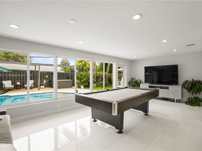 5613 Madison St, Hollywood FL 33023