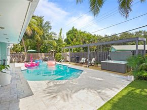 5613 Madison St, Hollywood FL 33023