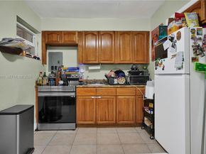 2113 NW 93rd St, Miami FL 33147