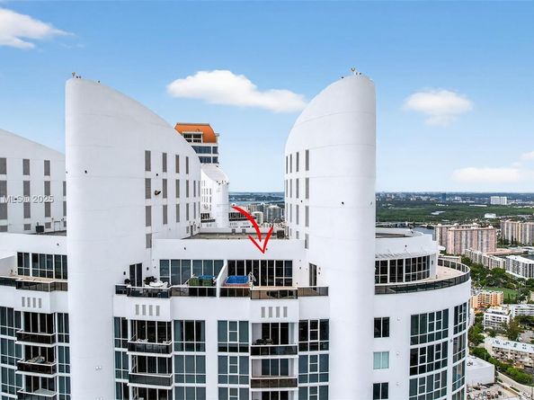 18201 Collins Ave TS2 & TS3, Sunny Isles Beach FL 33160