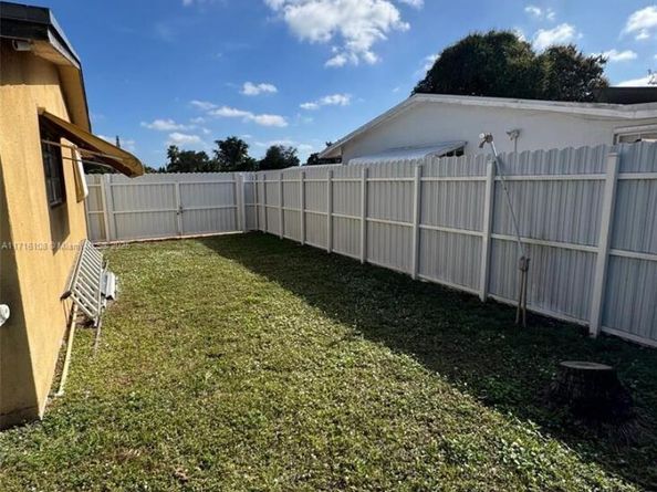 800 N 65th Ave, Hollywood FL 33024