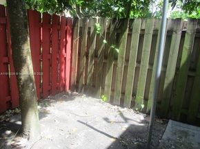 5831 Blueberry Ct 80, Lauderhill FL 33313