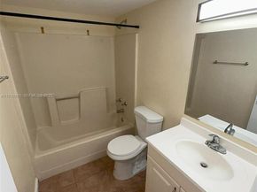 8041 Southgate Blvd H1, North Lauderdale FL 33068