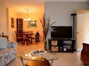 17090 NE 14th Ave 107, Miami FL 33162