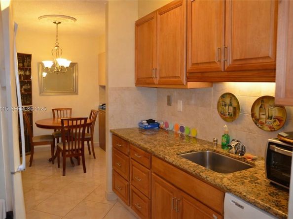 17090 NE 14th Ave 107, Miami FL 33162