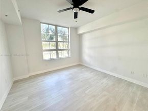 3001 NE 185th St 213, Aventura FL 33180