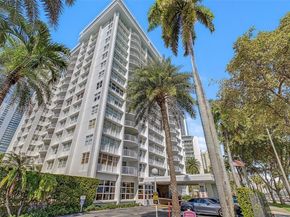 1420 Brickell Bay Dr 904B, Miami FL 33131
