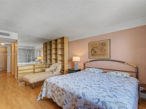 1420 Brickell Bay Dr 904B, Miami FL 33131