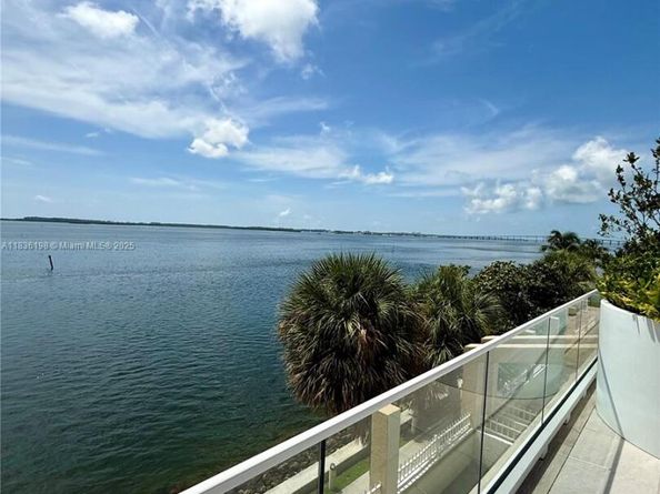 770 Claughton Island Dr 1503, Miami FL 33131