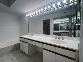3530 Mystic Pointe Dr 1711, Aventura FL 33180