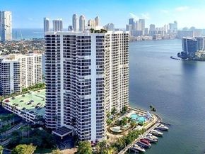 3530 Mystic Pointe Dr 1711, Aventura FL 33180