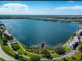 109 Lake Emerald Dr 105, Oakland Park FL 33309