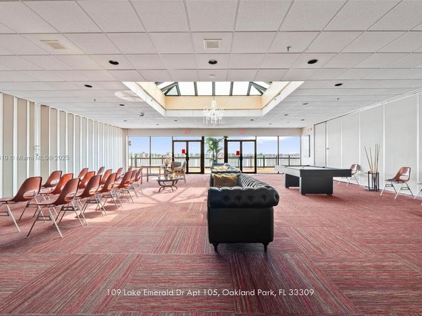 109 Lake Emerald Dr 105, Oakland Park FL 33309