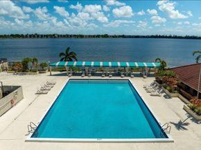 109 Lake Emerald Dr 105, Oakland Park FL 33309