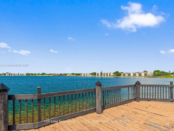 109 Lake Emerald Dr 105, Oakland Park FL 33309