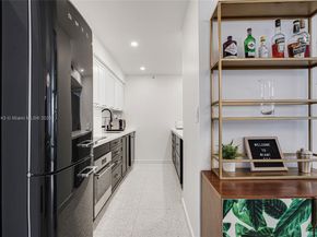 1621 Collins Ave 504C, Miami Beach FL 33139