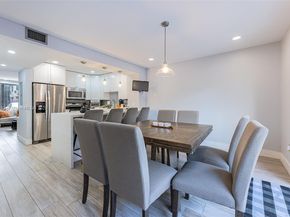 10037 SW 77th Ct, Miami FL 33156