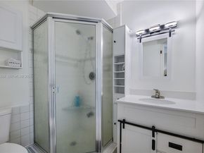 4701 NW 34th St 502, Lauderdale Lakes FL 33319