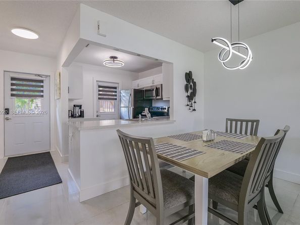 4701 NW 34th St 502, Lauderdale Lakes FL 33319