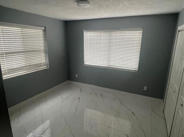 3285 NW 92nd St, Miami FL 33147