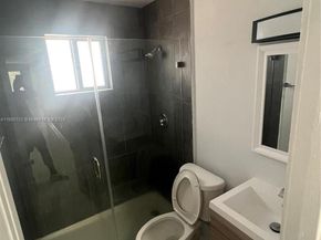 3285 NW 92nd St, Miami FL 33147