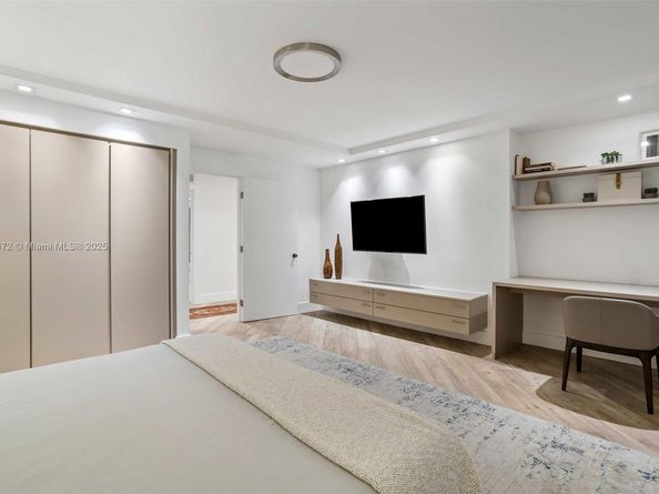 2301 Collins Ave 1432, Miami Beach FL 33139