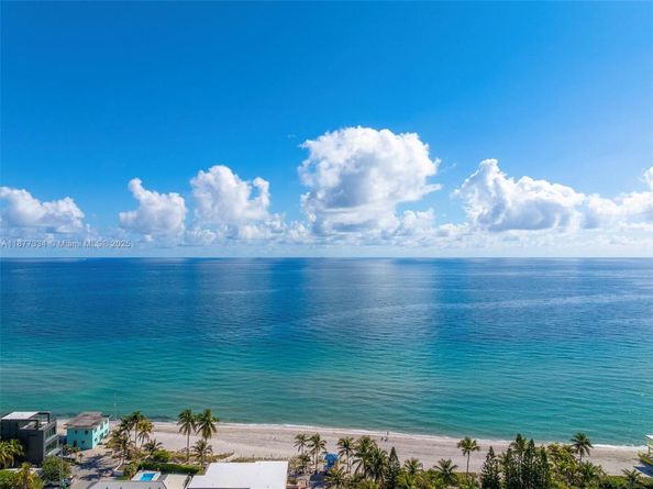 350 Desoto St, Hollywood FL 33019