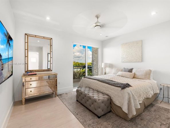 350 Desoto St, Hollywood FL 33019