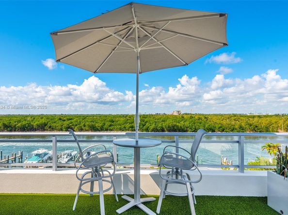 350 Desoto St, Hollywood FL 33019