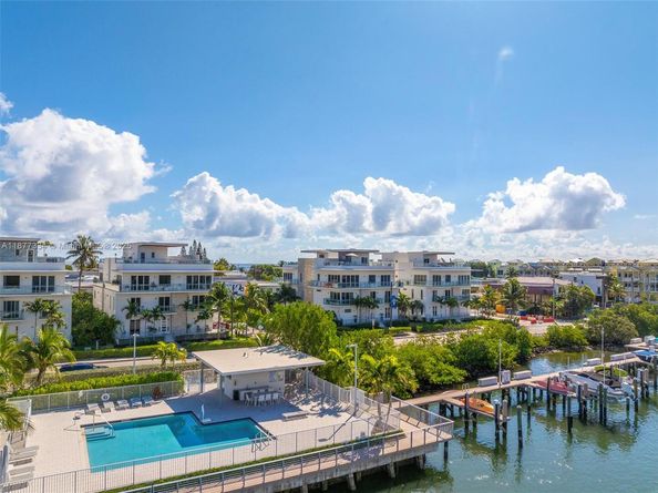 350 Desoto St, Hollywood FL 33019