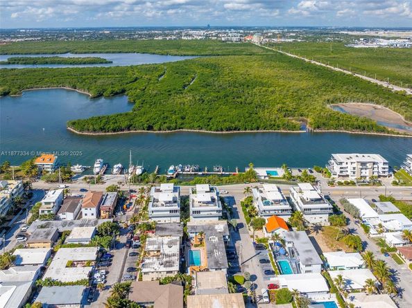 350 Desoto St, Hollywood FL 33019
