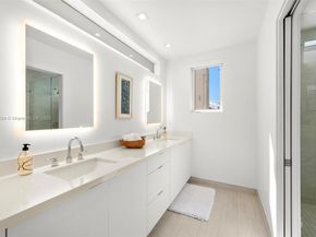 350 Desoto St, Hollywood FL 33019