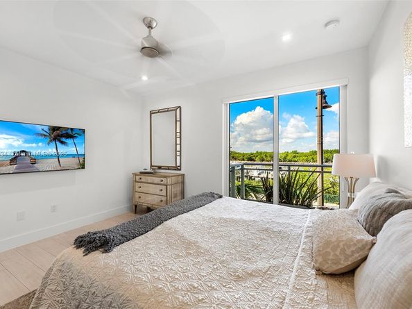 350 Desoto St, Hollywood FL 33019