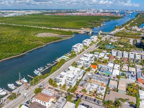 350 Desoto St, Hollywood FL 33019