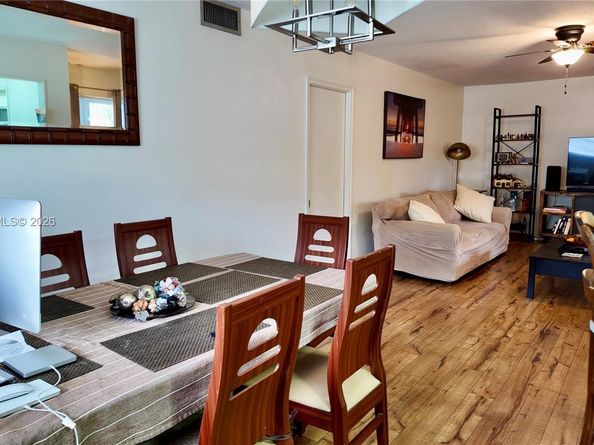 412 S Luna Ct 11, Hollywood FL 33021