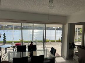 600 SE 25th Ln, Homestead FL 33033