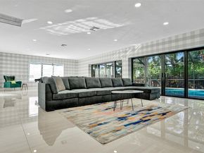 1141 N Northlake Dr, Hollywood FL 33019