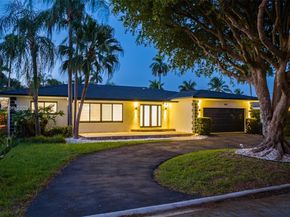 1141 N Northlake Dr, Hollywood FL 33019