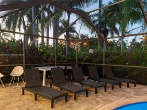 1141 N Northlake Dr, Hollywood FL 33019