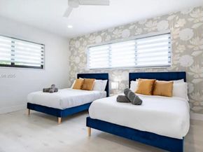 1141 N Northlake Dr, Hollywood FL 33019