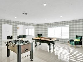 1141 N Northlake Dr, Hollywood FL 33019