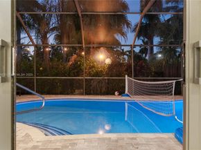 1141 N Northlake Dr, Hollywood FL 33019