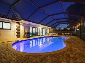 1141 N Northlake Dr, Hollywood FL 33019