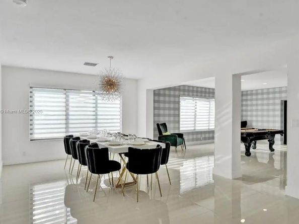 1141 N Northlake Dr, Hollywood FL 33019