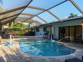 1141 N Northlake Dr, Hollywood FL 33019