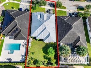 14952 SW 177th Ter, Miami FL 33187