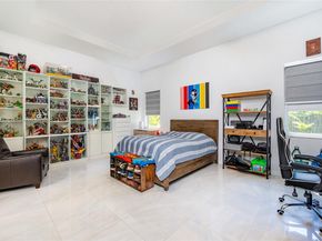 14952 SW 177th Ter, Miami FL 33187