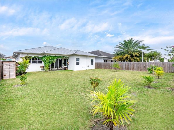14952 SW 177th Ter, Miami FL 33187