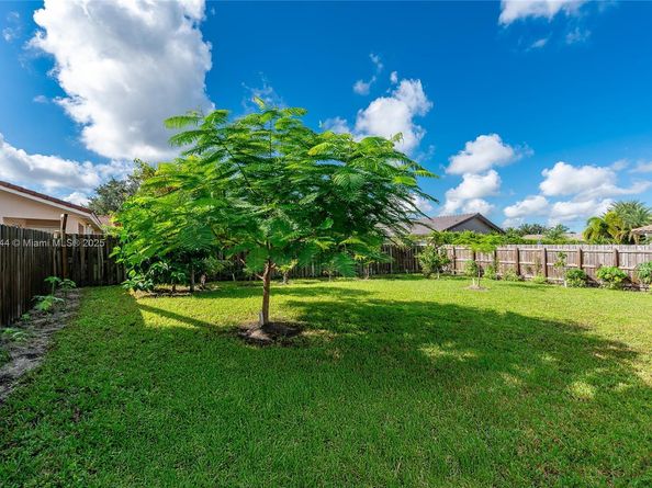 14952 SW 177th Ter, Miami FL 33187