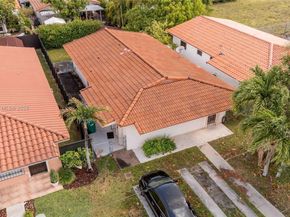 6723 SW 13th Ter, Miami FL 33144